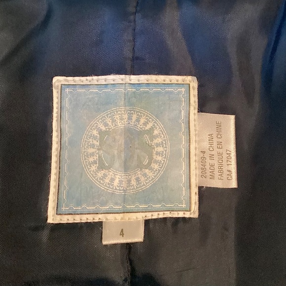 Girls Size 4 Winter Coat – Warm, Lightweight, Removable Hood, Faux Fur Trim - Picture 11 of 13